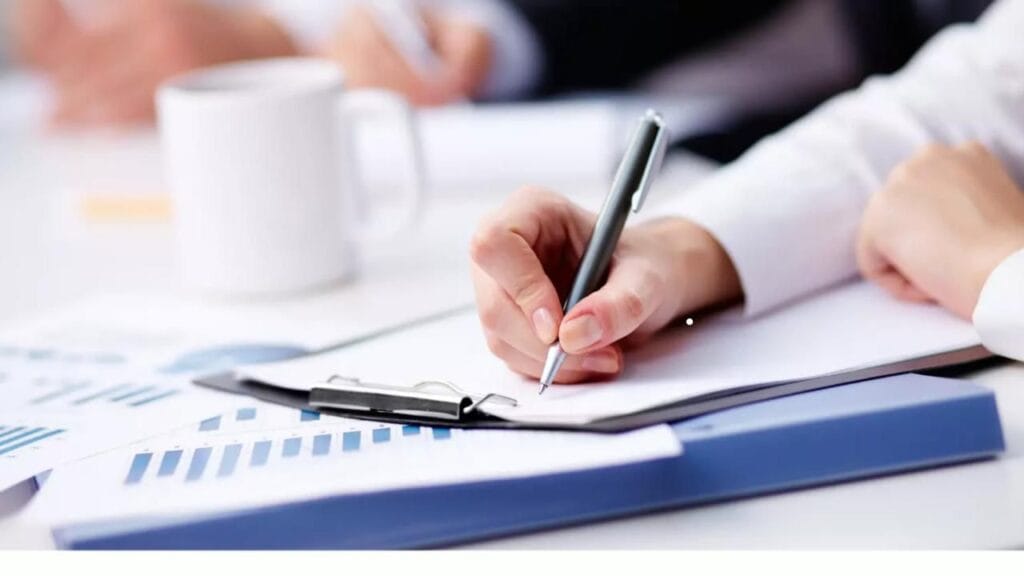 Apply for the Admin & Office Learnership 2026. No experience needed and a monthly stipend of R3 500 – R4 500. Build real office skills, gain workplace experience, and start your career with a recognised NQF qualification.